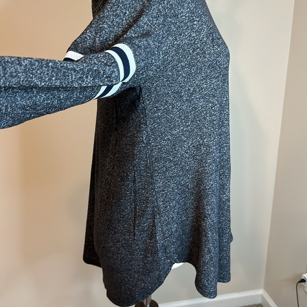 Maurices 24/7 Long Sleeve Tee Size Medium - Picture 8 of 17